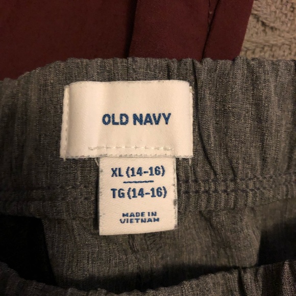 🌷 2/$25 Boys Old Navy Quick Dry Shorts - Picture 2 of 4